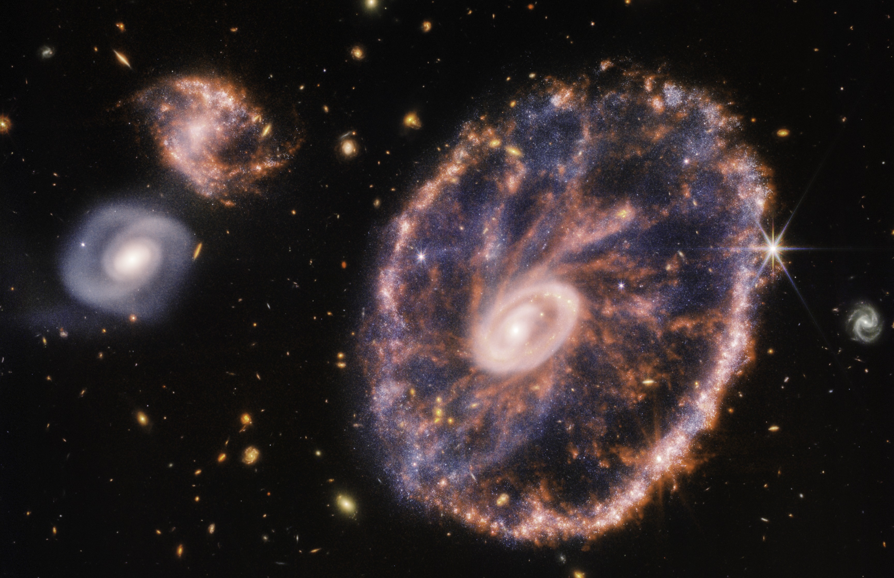 Cartwheel Galaxy, ESO 350-40 — MacBook 16"