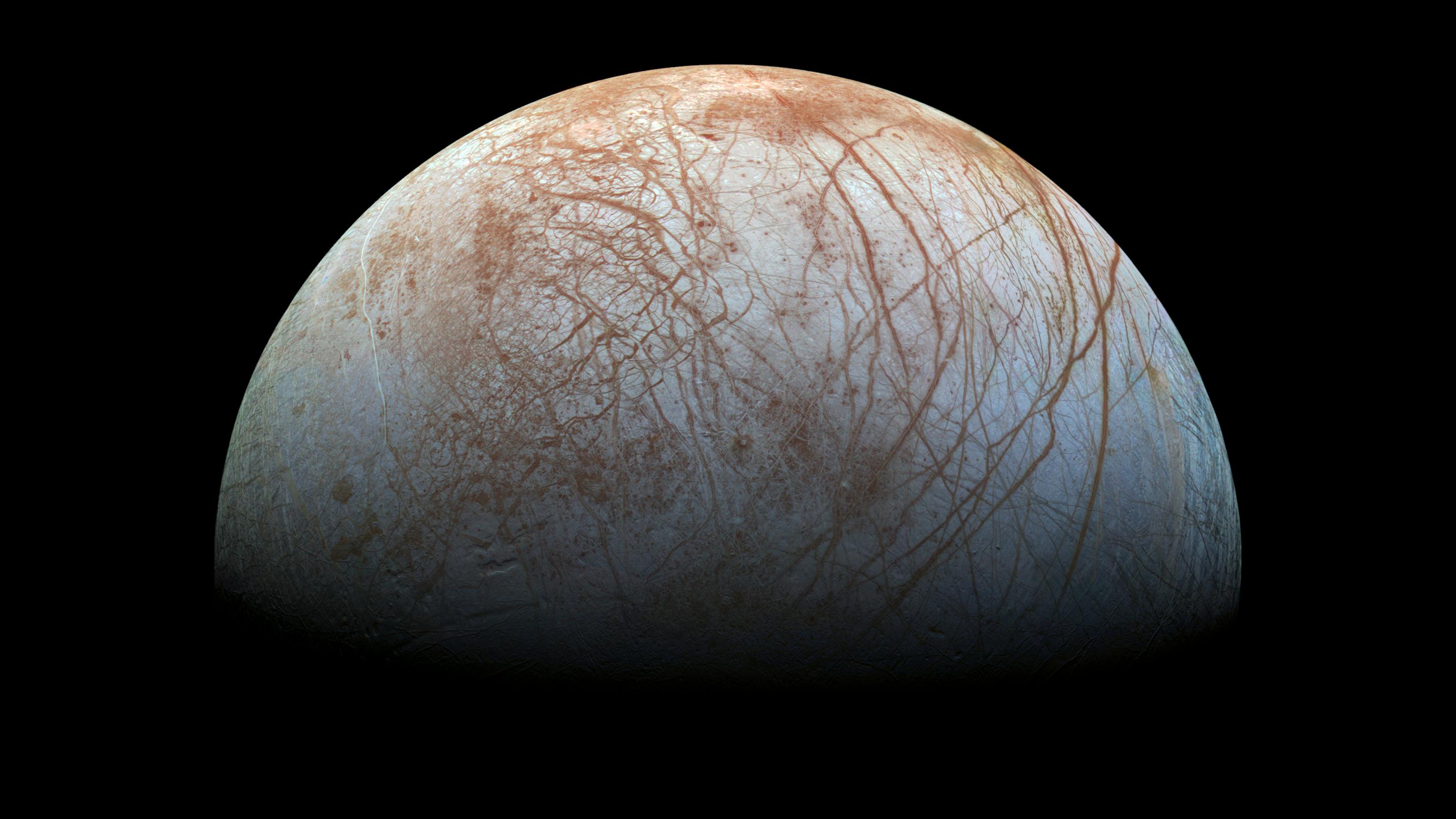 Europa's Stunning Surface — Desktop 4K