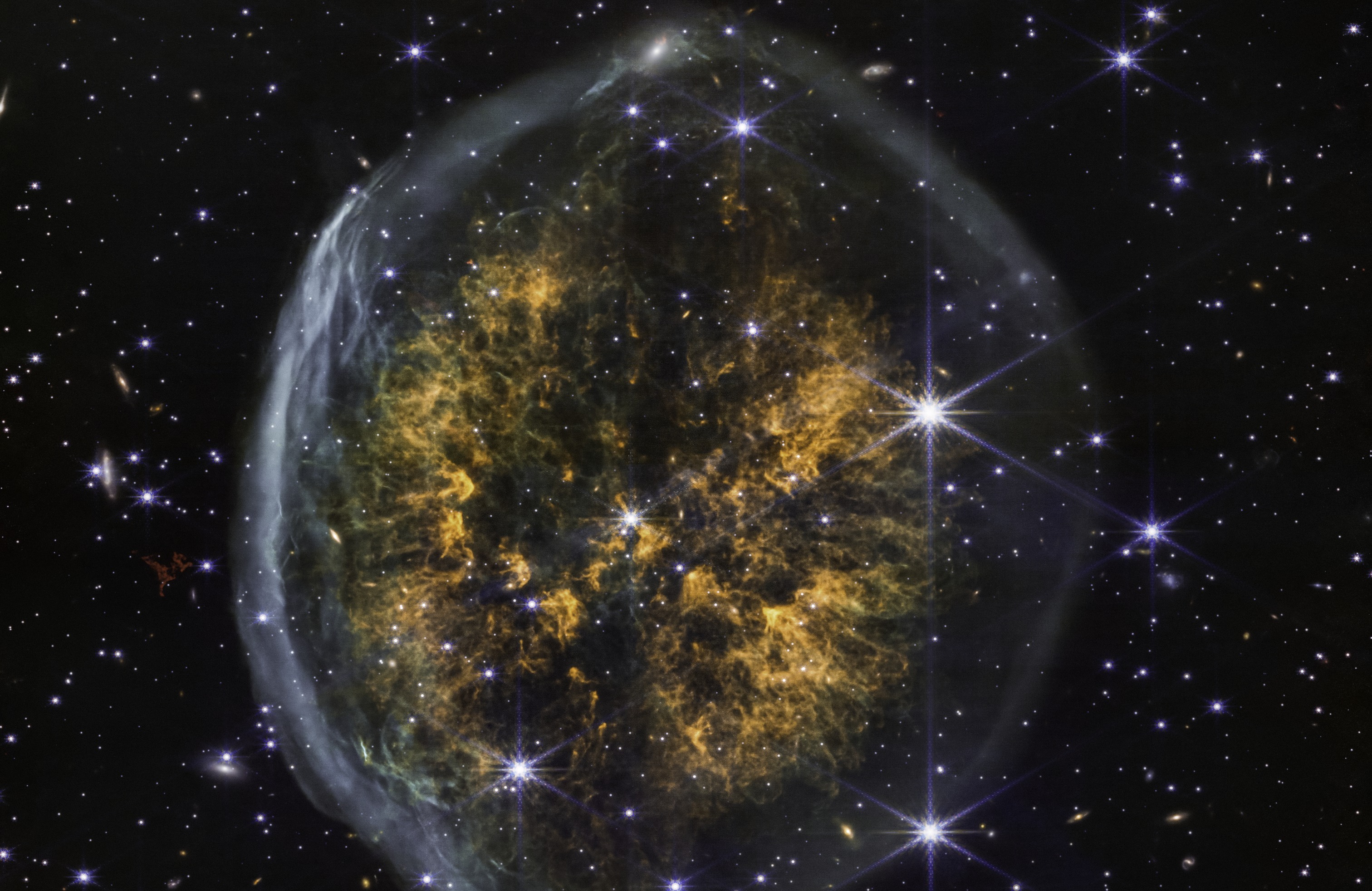 Exposed Cranium Nebula — MacBook 14"