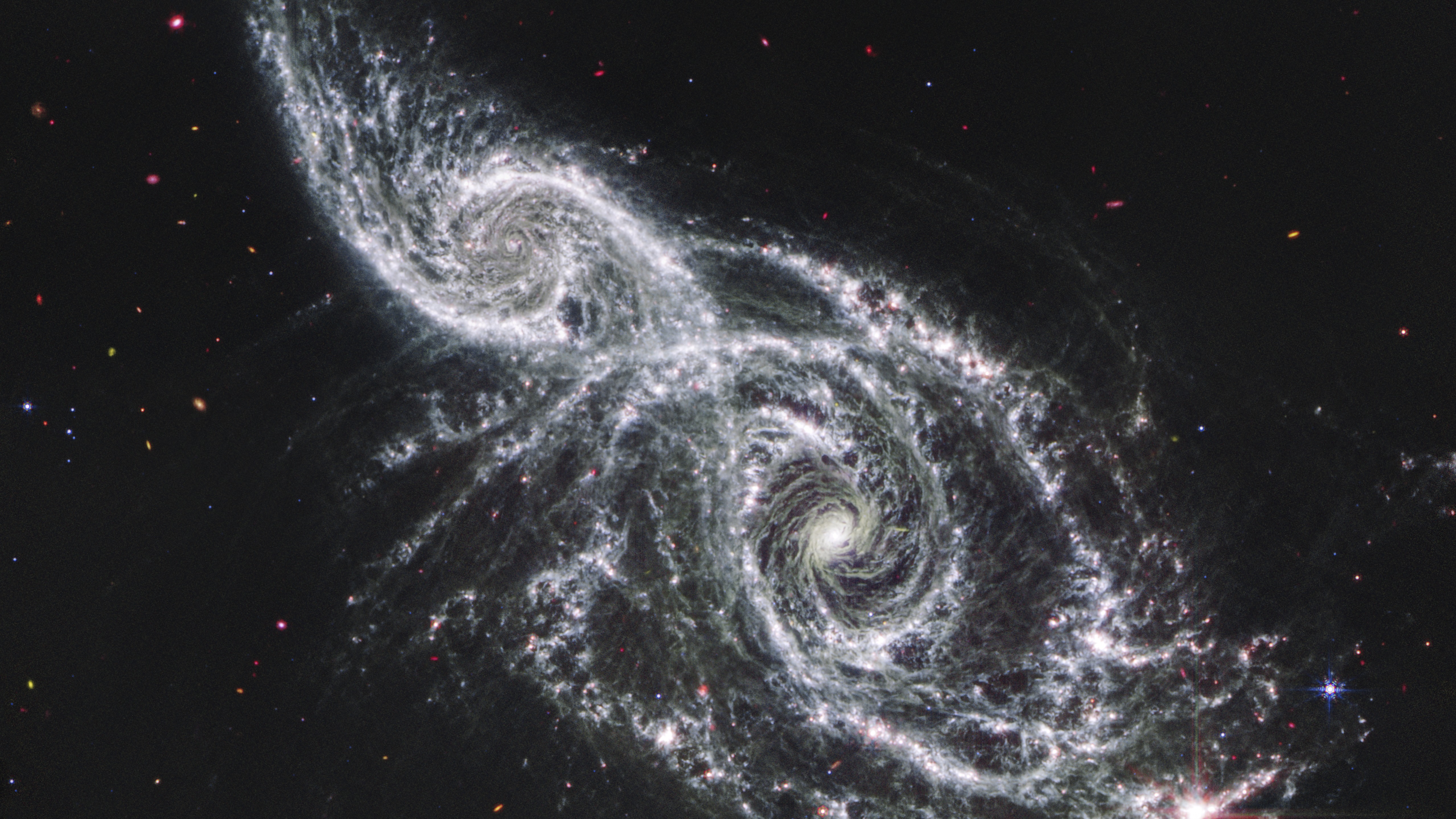IC 2163 and NGC 2207 — Desktop 5K