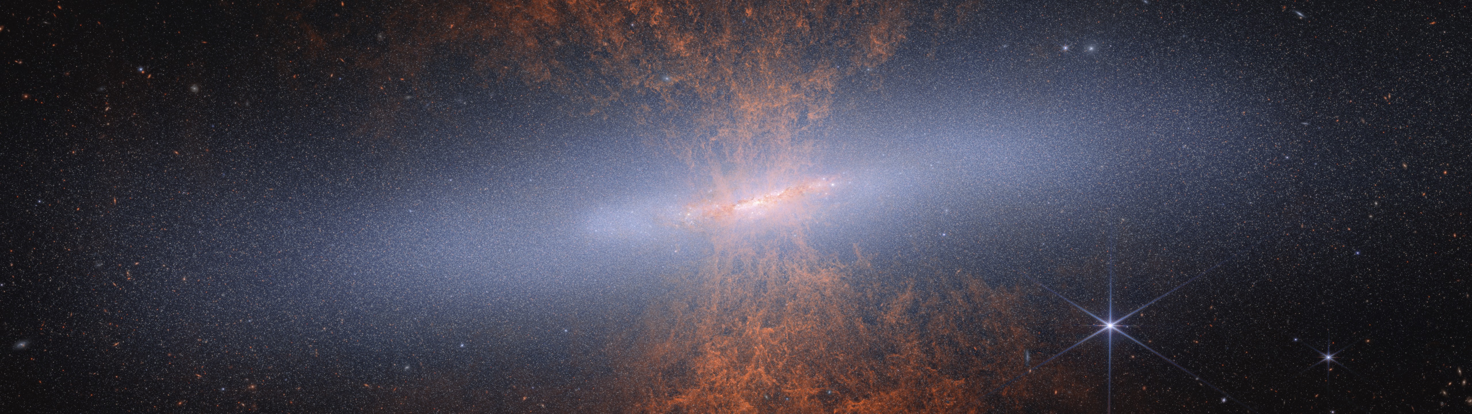 M82, The Cigar Galaxy — Super Ultrawide