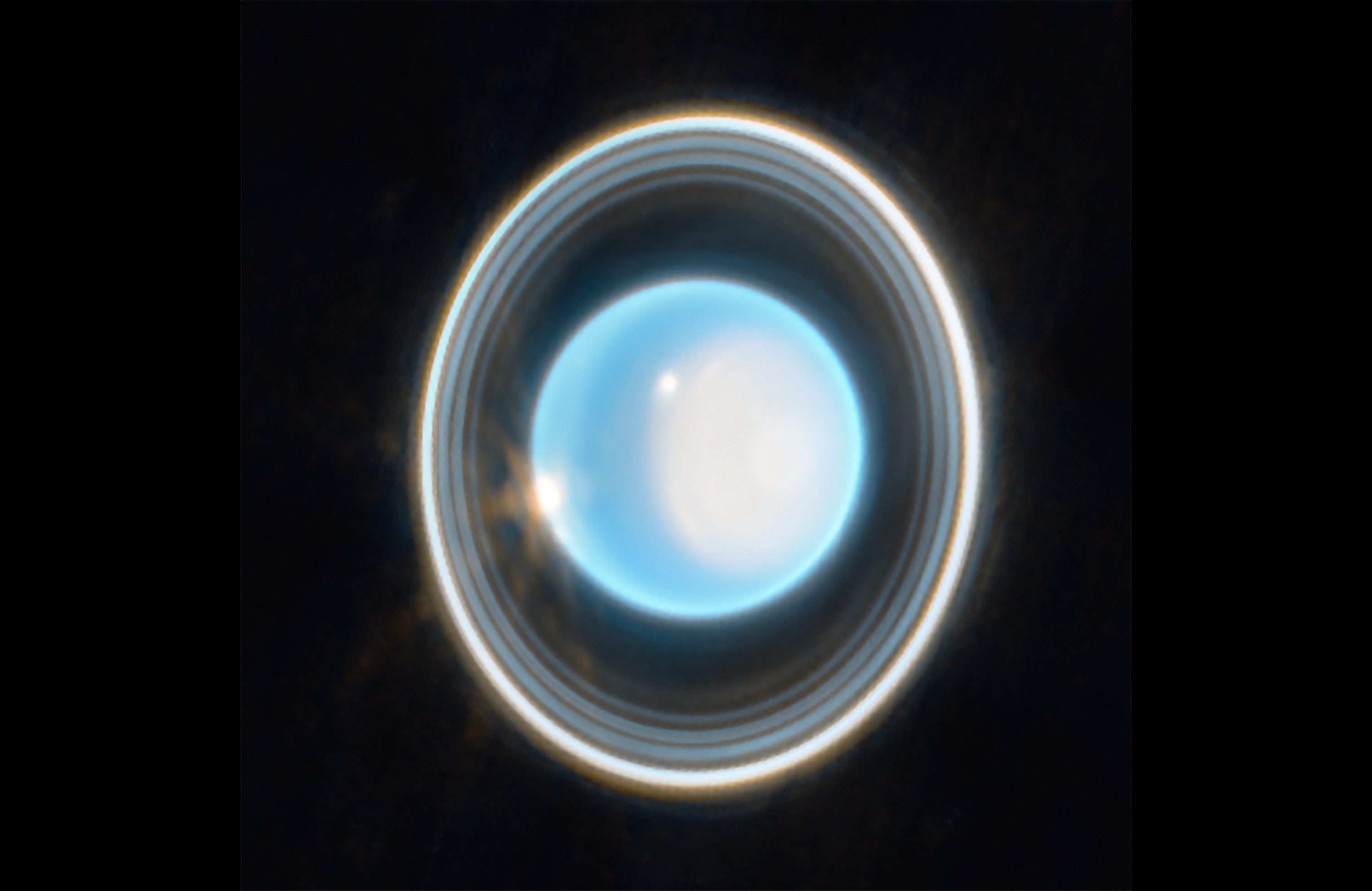 Uranus, Rings and Polar Cap — MacBook 14"